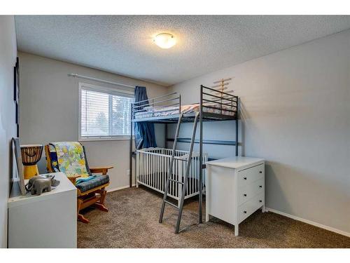 559 Douglas Glen Boulevard Se, Calgary, AB - Indoor