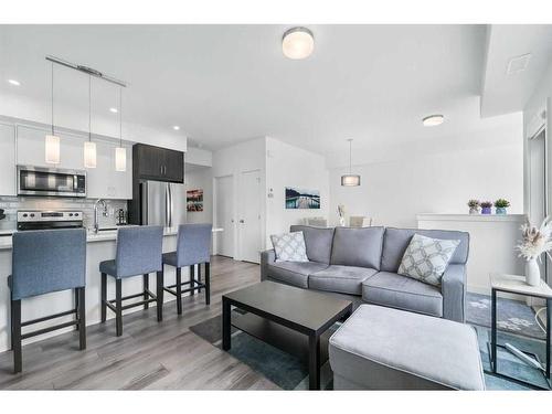 36 Spring Creek Common Sw, Calgary, AB - Indoor