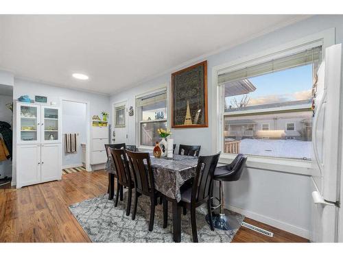 344-4525 31 Street Sw, Calgary, AB - Indoor Photo Showing Dining Room