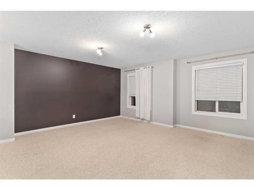 242 Covemeadow Bay Ne, Calgary, AB - Indoor Photo Showing Other Room