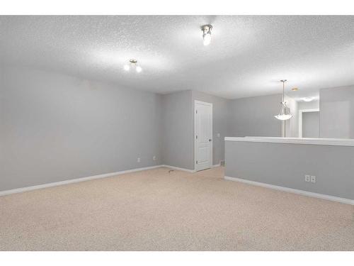 242 Covemeadow Bay Ne, Calgary, AB - Indoor Photo Showing Other Room