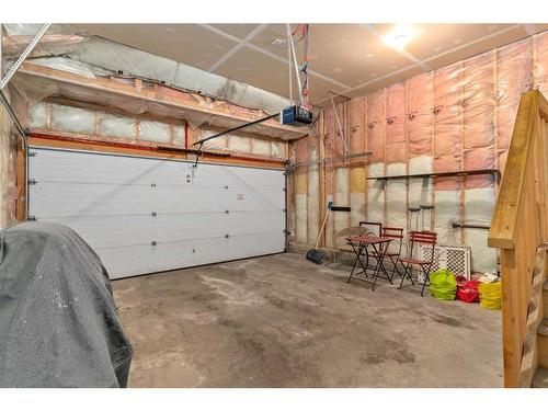 242 Covemeadow Bay Ne, Calgary, AB - Indoor Photo Showing Garage