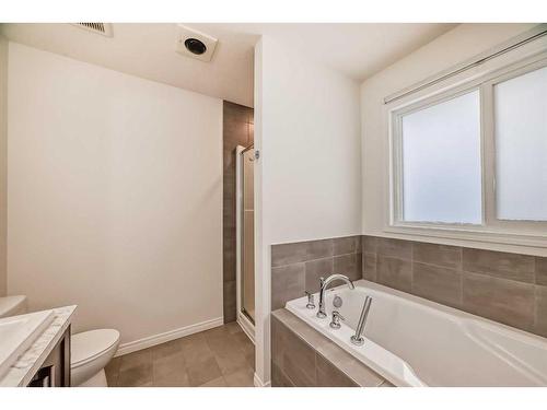 67 Sundown Terrace, Cochrane, AB - Indoor Photo Showing Bathroom