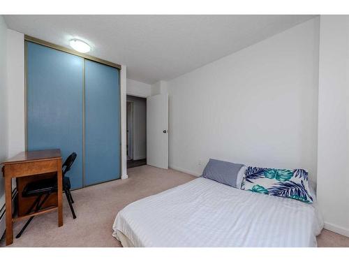 314-4944 Dalton Drive Nw Drive, Calgary, AB - Indoor Photo Showing Bedroom