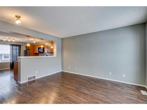 140 Elgin Point Se, Calgary, AB - Indoor Photo Showing Other Room