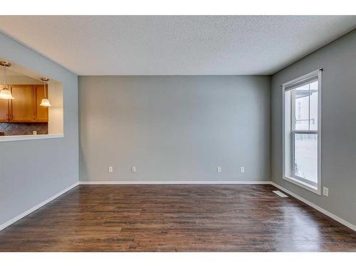 140 Elgin Point Se, Calgary, AB - Indoor Photo Showing Other Room