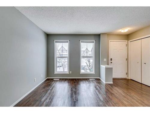 140 Elgin Point Se, Calgary, AB - Indoor Photo Showing Other Room