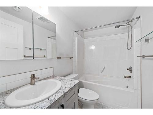 1108 Veterans Avenue, Crossfield, AB - Indoor Photo Showing Bathroom