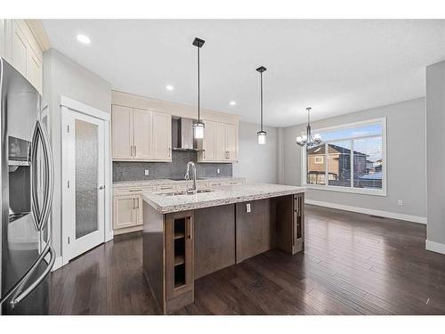 1108 Veterans Avenue, Crossfield, AB - Indoor Photo Showing Kitchen With Upgraded Kitchen