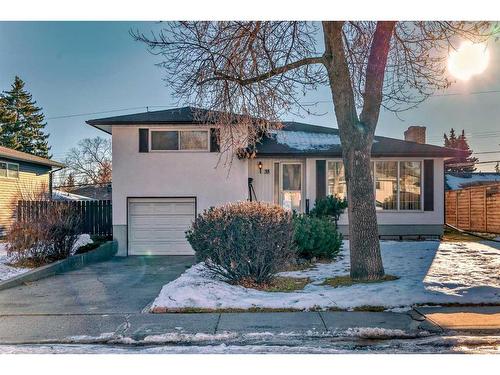 35 Hendon Drive Nw, Calgary, AB - Outdoor