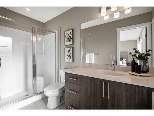 18 Wedderburn Gate, Okotoks, AB - Indoor Photo Showing Bathroom