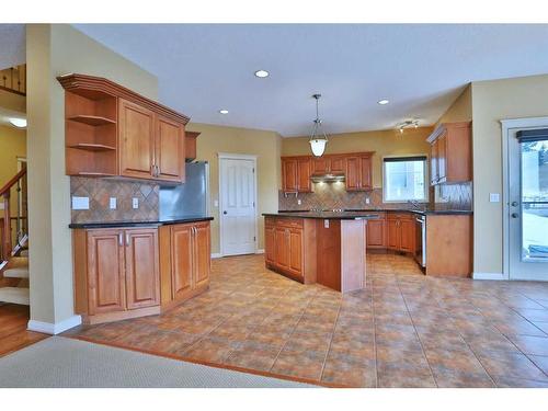 4654 Hamptons Way Nw, Calgary, AB - Indoor Photo Showing Kitchen