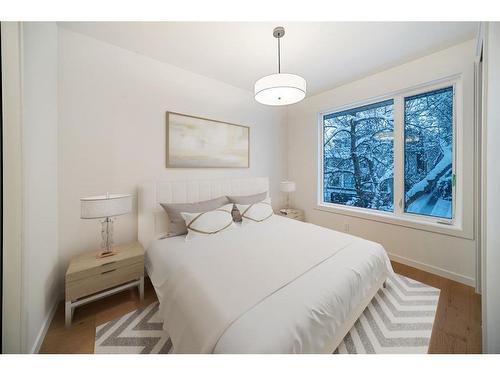 1404 22 Avenue Nw, Calgary, AB - Indoor Photo Showing Bedroom