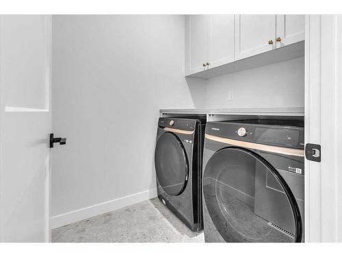 1742 24A Street Sw, Calgary, AB - Indoor Photo Showing Laundry Room