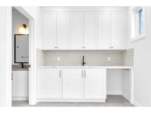 1742 24A Street Sw, Calgary, AB - Indoor Photo Showing Kitchen