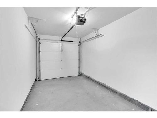 1742 24A Street Sw, Calgary, AB - Indoor Photo Showing Garage