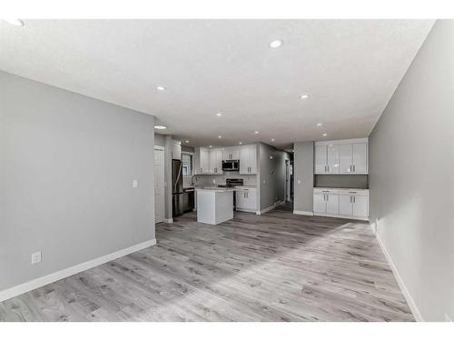 1180 Berkley Drive Nw, Calgary, AB - Indoor