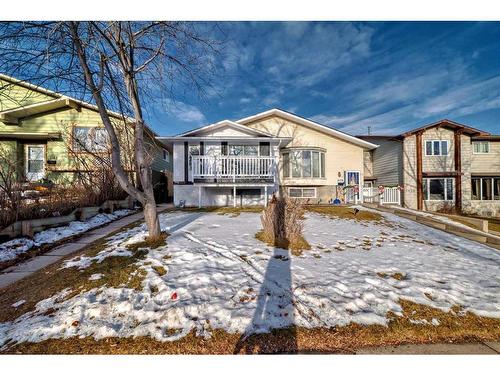 1180 Berkley Drive Nw, Calgary, AB - Outdoor