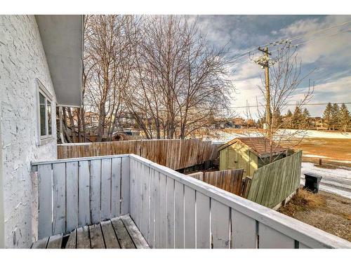 1180 Berkley Drive Nw, Calgary, AB - Outdoor