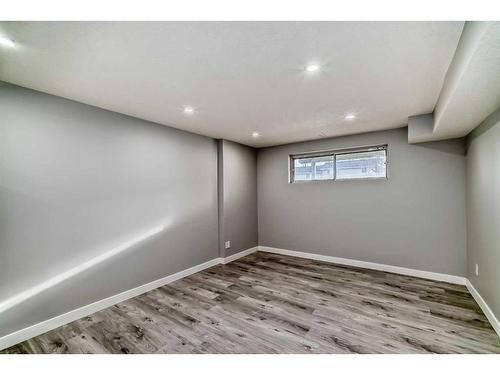 1180 Berkley Drive Nw, Calgary, AB - Indoor