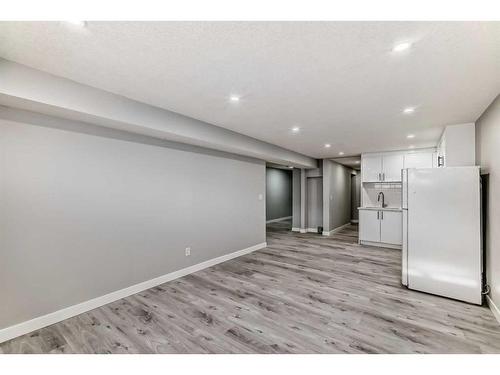 1180 Berkley Drive Nw, Calgary, AB - Indoor