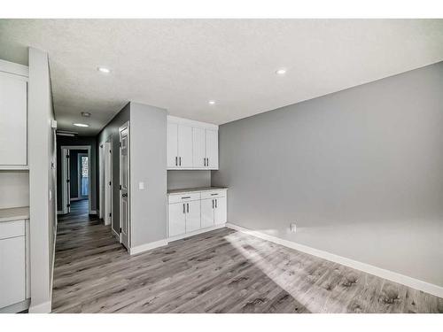 1180 Berkley Drive Nw, Calgary, AB - Indoor