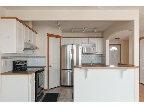 84 West Springs Gate Sw, Calgary, AB - Indoor Photo Showing Kitchen