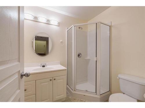 84 West Springs Gate Sw, Calgary, AB - Indoor Photo Showing Bathroom