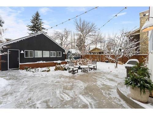 606 Alexander Crescent Nw, Calgary, AB - Outdoor