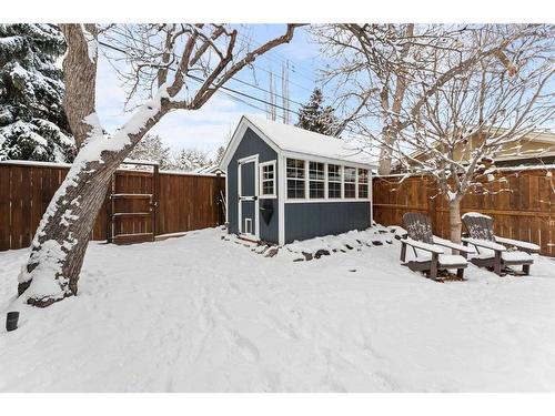 606 Alexander Crescent Nw, Calgary, AB - Outdoor