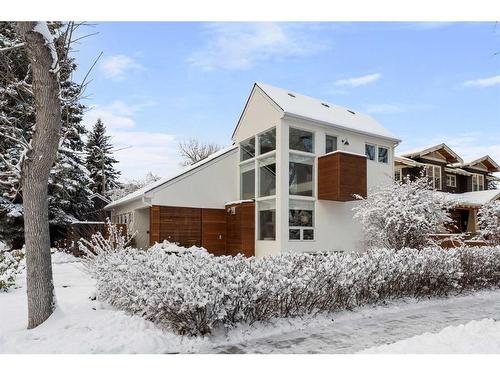 606 Alexander Crescent Nw, Calgary, AB - Outdoor