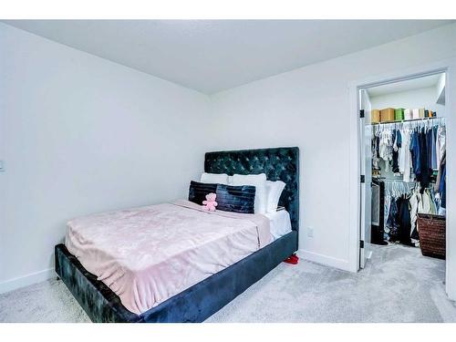 203 Saddlecrest Grove Ne, Calgary, AB - Indoor Photo Showing Bedroom