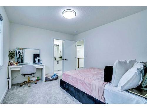 203 Saddlecrest Grove Ne, Calgary, AB - Indoor Photo Showing Bedroom