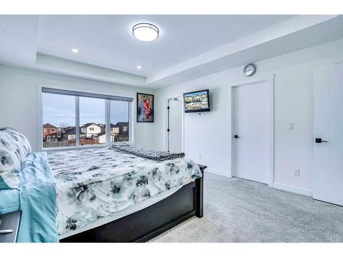 203 Saddlecrest Grove Ne, Calgary, AB - Indoor Photo Showing Bedroom