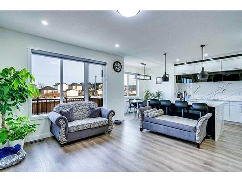 203 Saddlecrest Grove Ne, Calgary, AB - Indoor Photo Showing Living Room