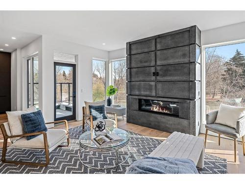 2301 13 Street Nw, Calgary, AB - Indoor Photo Showing Living Room