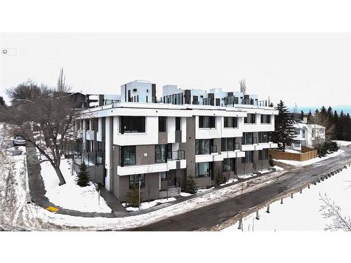 2301 13 Street Nw, Calgary, AB - Outdoor