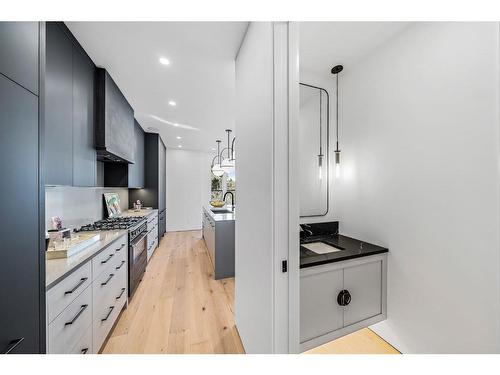 2301 13 Street Nw, Calgary, AB - Indoor Photo Showing Kitchen With Upgraded Kitchen