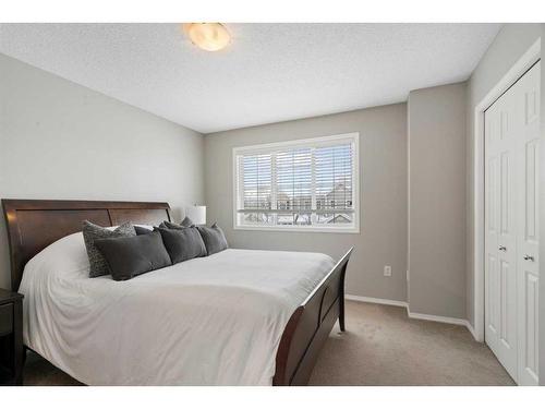 140 Country Village Manor Ne, Calgary, AB - Indoor Photo Showing Bedroom