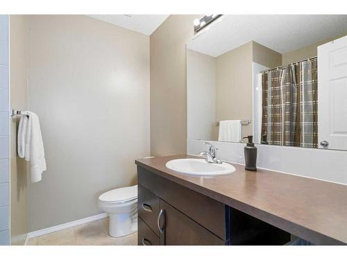 140 Country Village Manor Ne, Calgary, AB - Indoor Photo Showing Bathroom