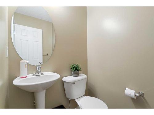 140 Country Village Manor Ne, Calgary, AB - Indoor Photo Showing Bathroom