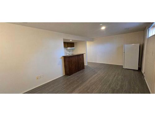 951 Maitland Way Ne, Calgary, AB - Indoor