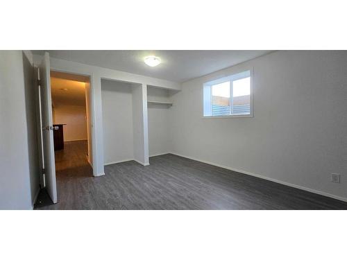 951 Maitland Way Ne, Calgary, AB - Indoor Photo Showing Other Room