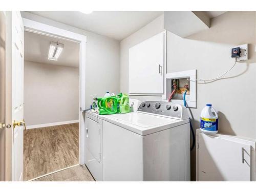 951 Maitland Way Ne, Calgary, AB - Indoor Photo Showing Laundry Room