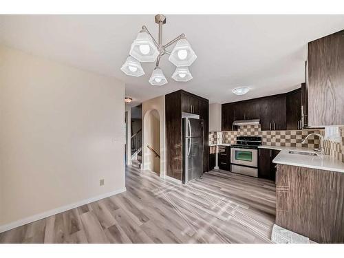 3 Templeby Way Ne, Calgary, AB - Indoor Photo Showing Kitchen