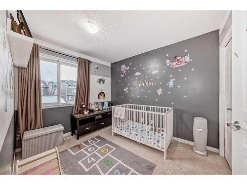 47 Auburn Bay Boulevard Se, Calgary, AB - Indoor Photo Showing Bedroom