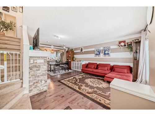 47 Auburn Bay Boulevard Se, Calgary, AB - Indoor Photo Showing Other Room