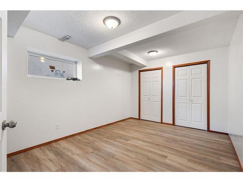 13 Edgeridge Mews Nw, Calgary, AB - Indoor Photo Showing Other Room