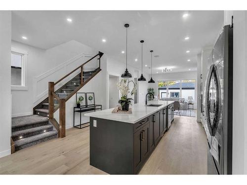 510 14 Avenue Ne, Calgary, AB - Indoor Photo Showing Kitchen With Upgraded Kitchen