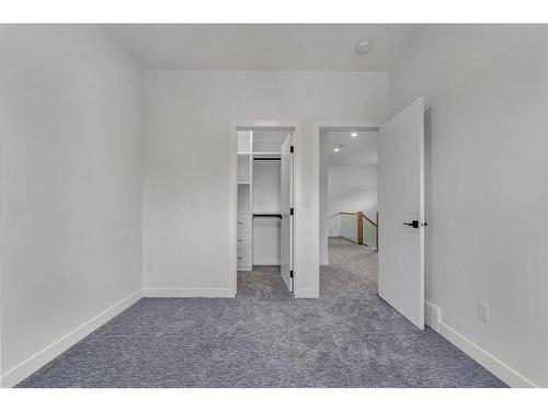 510 14 Avenue Ne, Calgary, AB - Indoor Photo Showing Other Room